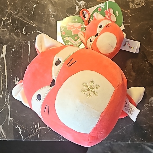Kelly Toy 8"Squishmallow (FiFi)Mom & 3.5" baby key chain Christmas Edition 🎄 - Picture 1 of 2